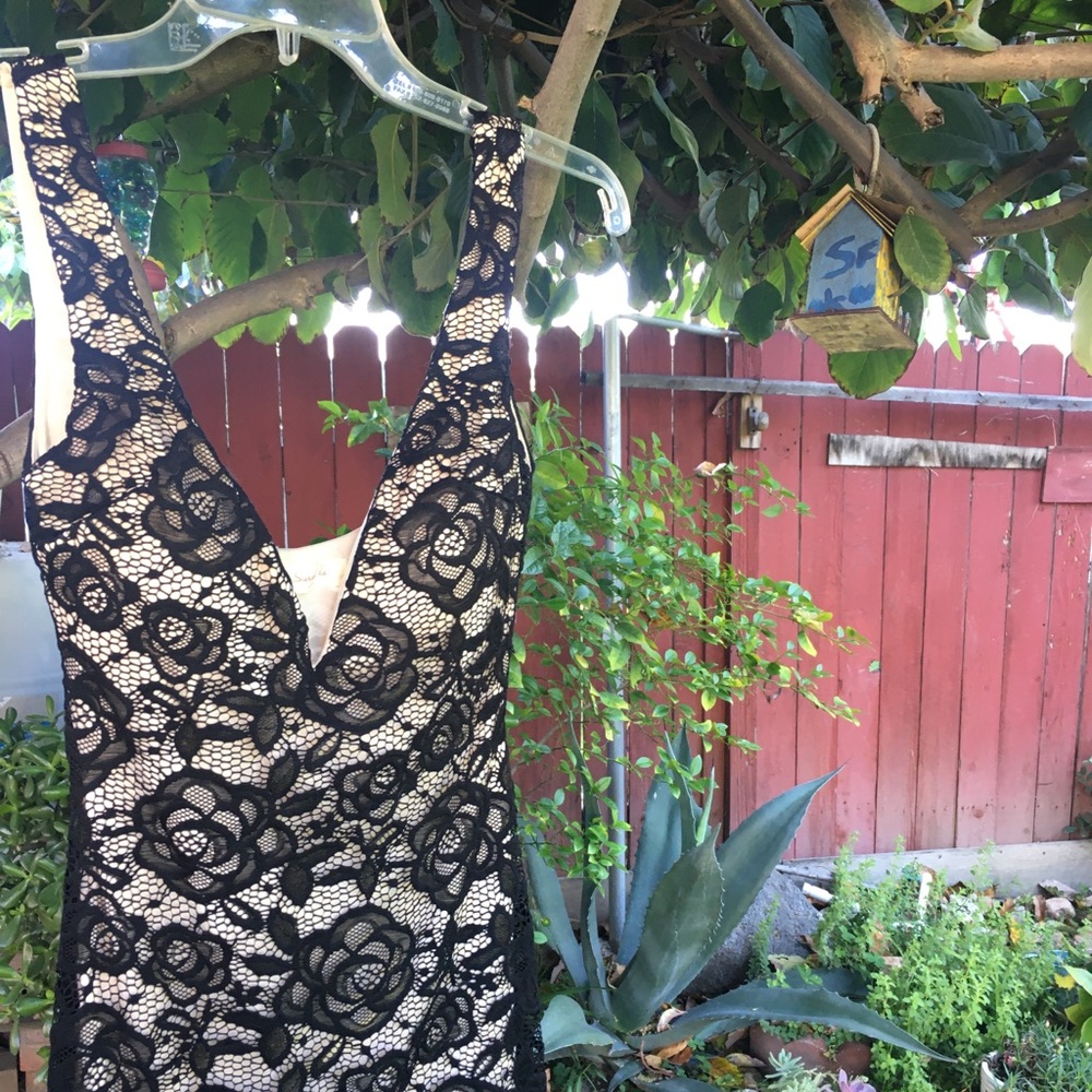 🖤👗 Like new! - Picture 4 of 5